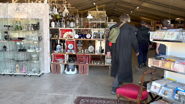 Opinii despre Haughus Gods, Antik & Kræmmermarked în Jelling - Gastronomi og hotelvirksomhed