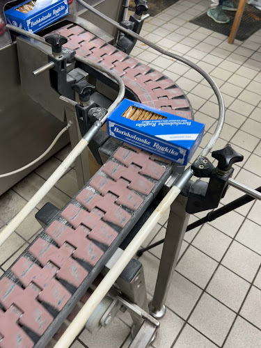 Opinii despre Johannes Dam & Søn în Aakirkeby - Gastronomi og hotelvirksomhed