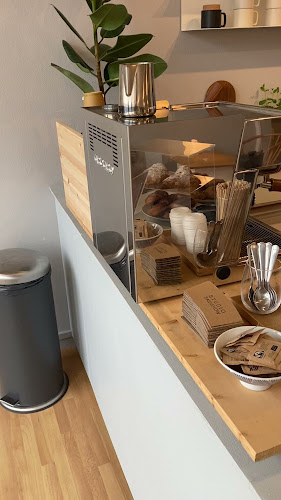 Opinii despre Studio Barnekow. în Rønne - Gastronomi og hotelvirksomhed