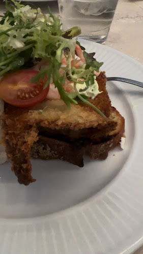 Opinii despre Restaurant Engtoftegård în Brøndby - Gastronomi og hotelvirksomhed