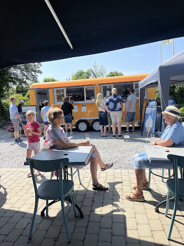 Genner Hoel Pandekagehus og Camping