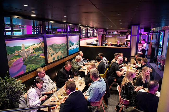 La Caña - Gastronomi og hotelvirksomhed