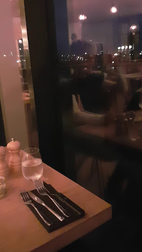 Opinii despre Café & Restaurant Værftet în Struer - Gastronomi og hotelvirksomhed