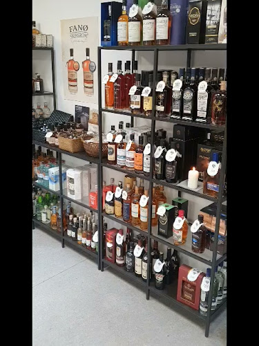 Opinii despre Britorns Vin&Vin Silkeborg în Silkeborg - Gastronomi og hotelvirksomhed