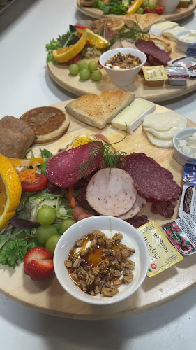 Opinii despre Café Rendezvous Pizza & Steak House în Brønderslev - Gastronomi og hotelvirksomhed