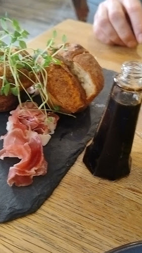 Opinii despre Lilleheden Cafe & Restaurant în Hirtshals - Gastronomi og hotelvirksomhed