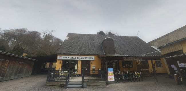 Kina Cafeteria & Grill