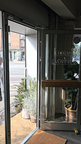 Alice Ice Cream & Coffee