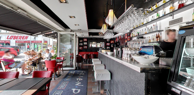 Friends Bar & Kitchen