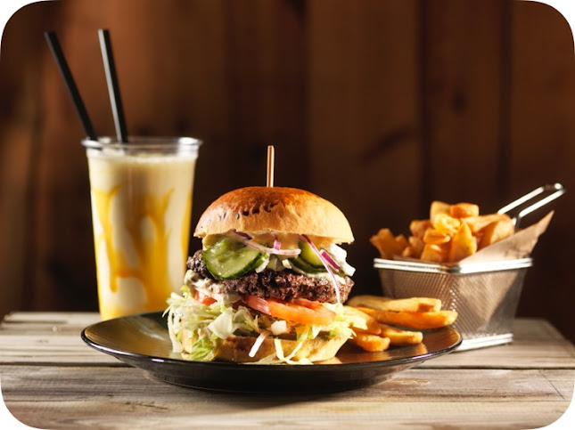 Opinii despre Burger Hytten Hvidovre în Hvidovre - Gastronomi og hotelvirksomhed