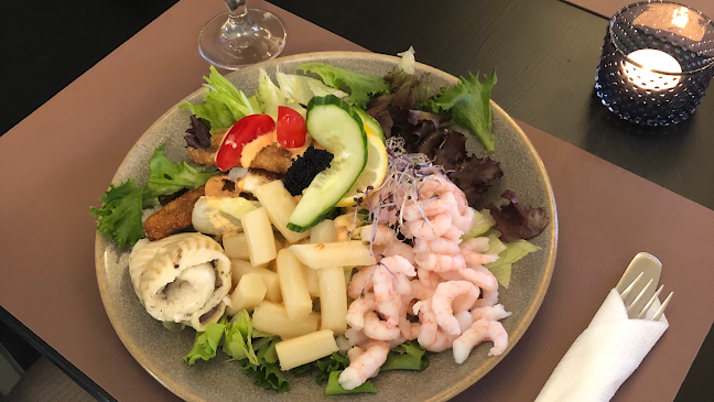 Opinii despre Café Hawgus Klitmøller în Klitmøller - Gastronomi og hotelvirksomhed