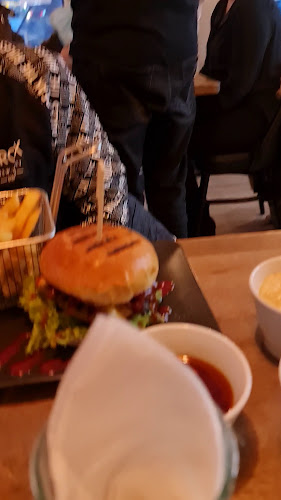 Opinii despre Esmeralda Pizza Amager în København - Gastronomi og hotelvirksomhed