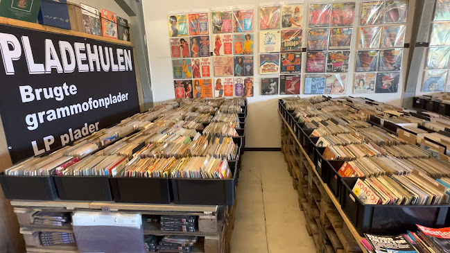 Haughus Gods, Antik & Kræmmermarked - Jelling