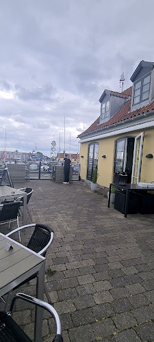 Opinii despre Café Dragør Sejlklub în Dragør - Gastronomi og hotelvirksomhed