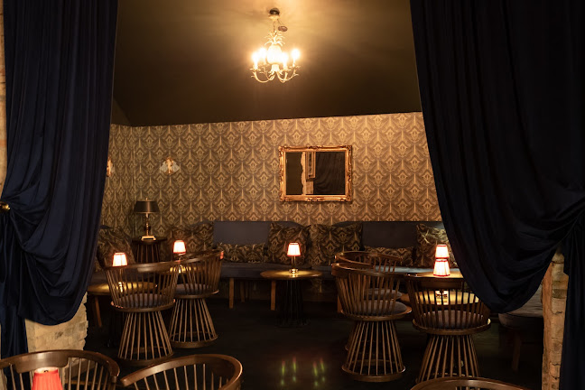 Curfew - Gastronomi og hotelvirksomhed