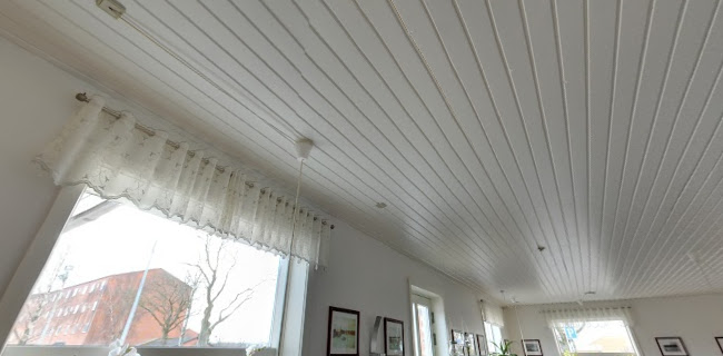 Comentarii opinii despre Sandwich Cafeen