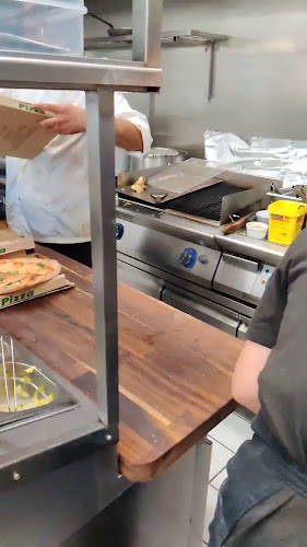 Opinii despre Café Le Perr în Kastrup - Gastronomi og hotelvirksomhed