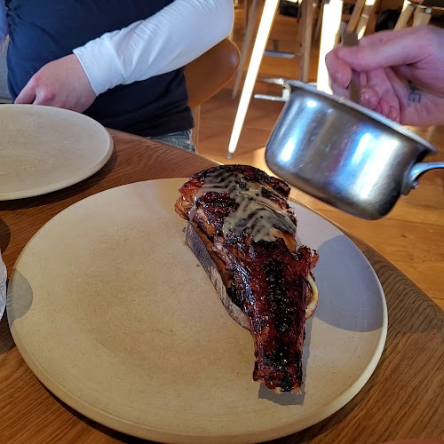 Opinii despre Barr în København - Gastronomi og hotelvirksomhed