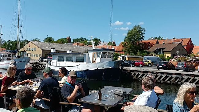 Opinii despre Restaurant Solsikken în Skælskør - Gastronomi og hotelvirksomhed