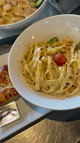 Opinii despre Café Rendezvous Pizza & Steak House în Brønderslev - Gastronomi og hotelvirksomhed