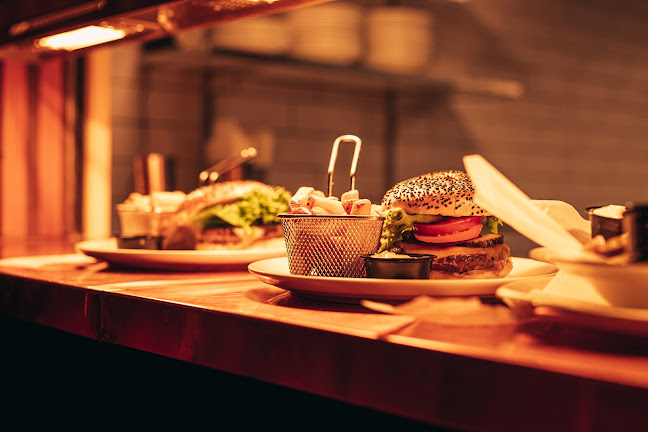 Opinii despre Proud Mary Odense în Odense - Gastronomi og hotelvirksomhed