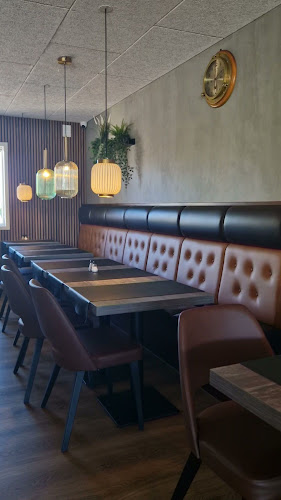 Opinii despre Lystrup Café & Familierestaurant în Lystrup - Gastronomi og hotelvirksomhed