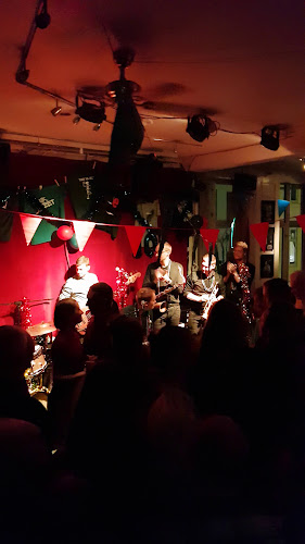 Charlie Scotts - Gastronomi og hotelvirksomhed