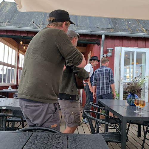 Opinii despre Avernakø Havnecafe în Avernakø - Gastronomi og hotelvirksomhed