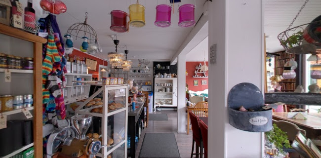 Comentarii opinii despre Café T