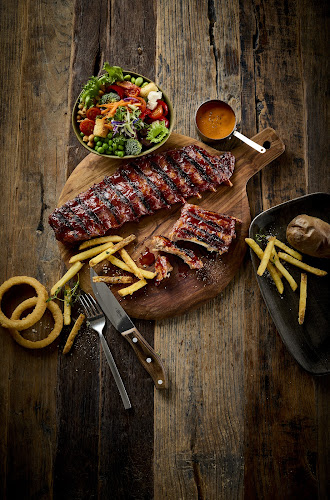 Opinii despre Bone's Herning în Herning - Gastronomi og hotelvirksomhed