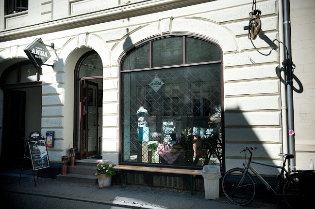 Comentarii opinii despre Mor Anna