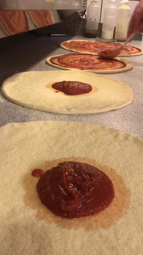 Opinii despre Pizzeria Mondo în Kastrup - Gastronomi og hotelvirksomhed