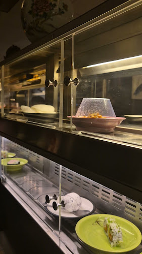 King Running Sushi & Wok - Gastronomi og hotelvirksomhed