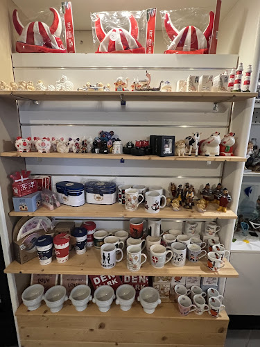 Jazzy’s Cafe’ & Shop ( Cakes,coffee,Asian grocery,Womens Clothing) - Gastronomi og hotelvirksomhed