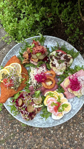 Opinii despre Shiela's Café & Brasserie în Hammel - Gastronomi og hotelvirksomhed