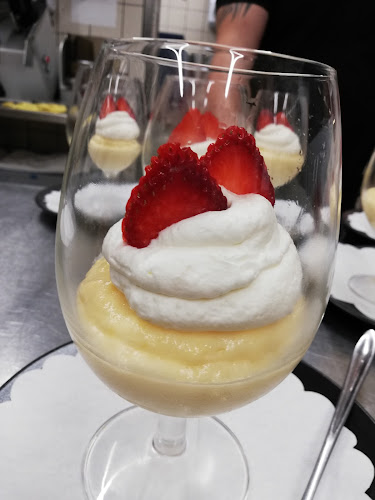 Opinii despre FRK Kejser Cafe & Restaurant în Glesborg - Gastronomi og hotelvirksomhed