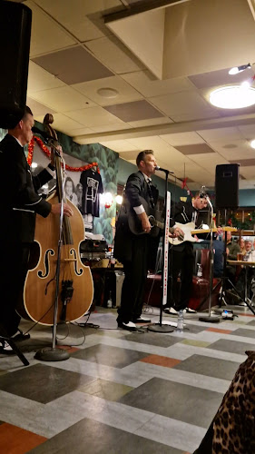 Sallie’s Restaurant & Snack Bar - Gastronomi og hotelvirksomhed