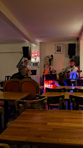 Restaurant Tango & Vinos - Gastronomi og hotelvirksomhed