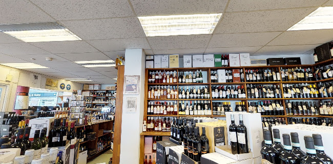 Comentarii opinii despre Holte Vinlager