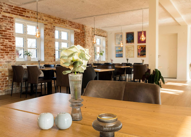 Julins Café - Gastronomi og hotelvirksomhed