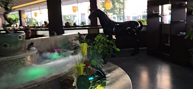 Ming Hao - Gastronomi og hotelvirksomhed