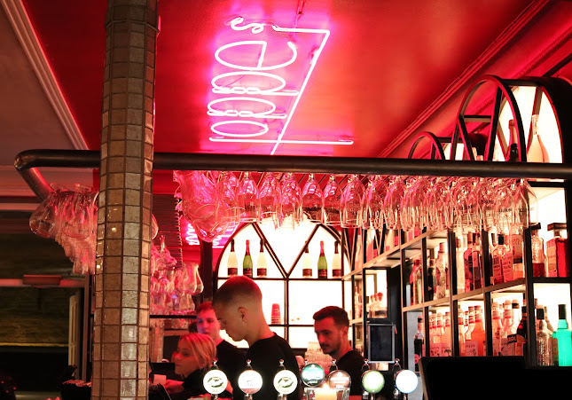 Opinii despre Hoppes Café & Bar în København - Gastronomi og hotelvirksomhed