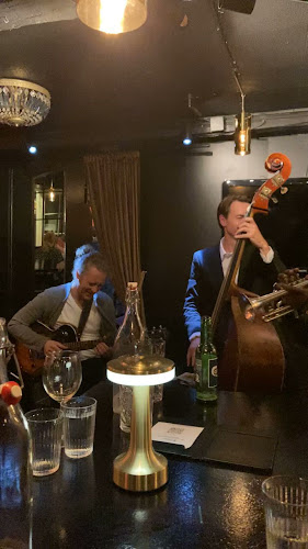 Opinii despre not your USUAL wine bar în København - Gastronomi og hotelvirksomhed