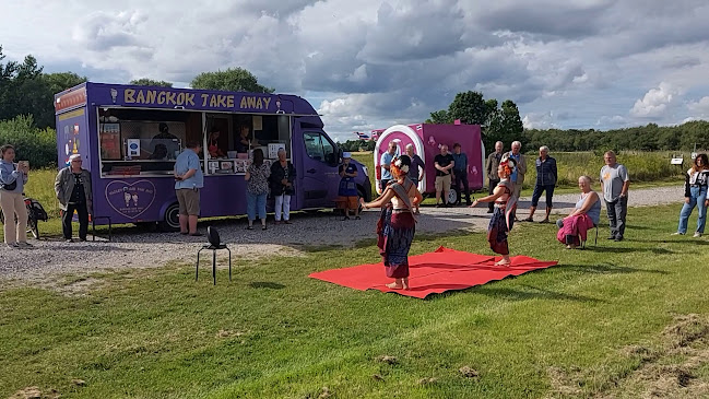 Opinii despre Bangkok Take Away ved Uno-X tanken Lysholm Alle 88 în Haslev - Gastronomi og hotelvirksomhed