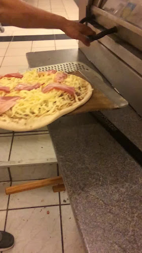 Opinii despre Buffalo American Pizza Give în Give - Gastronomi og hotelvirksomhed