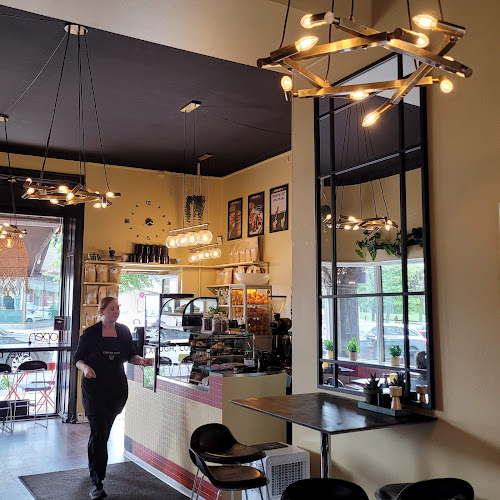 Coffee First - Gastronomi og hotelvirksomhed