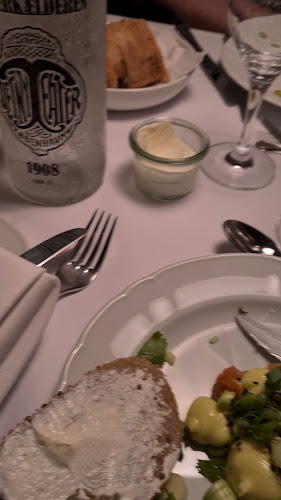 Opinii despre Restaurant Teaterkælderen în Indre By - Gastronomi og hotelvirksomhed