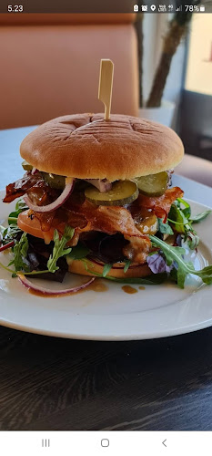 Borup Restaurant & Pizzeria - Gastronomi og hotelvirksomhed