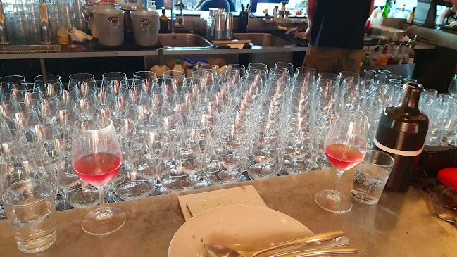 Opinii despre Kødbyens Fiskebar în København - Gastronomi og hotelvirksomhed