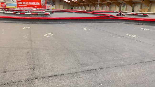 Sallie's Race Lounge